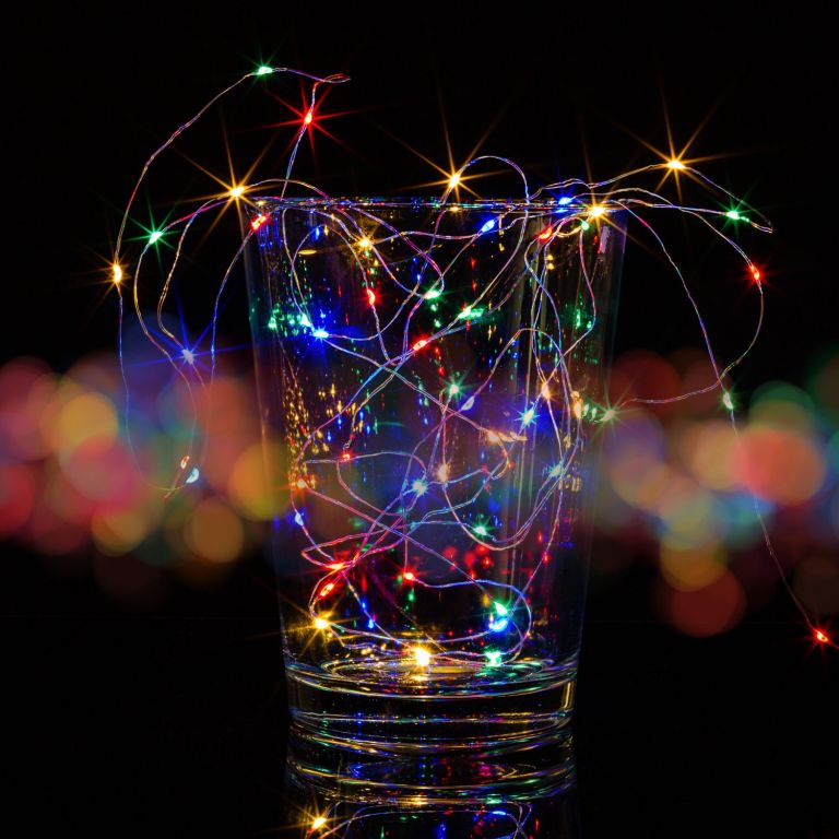 VOLTRONIC 10 ks 25 LED světelných řetězů, barevné, baterie - Obrázek 2