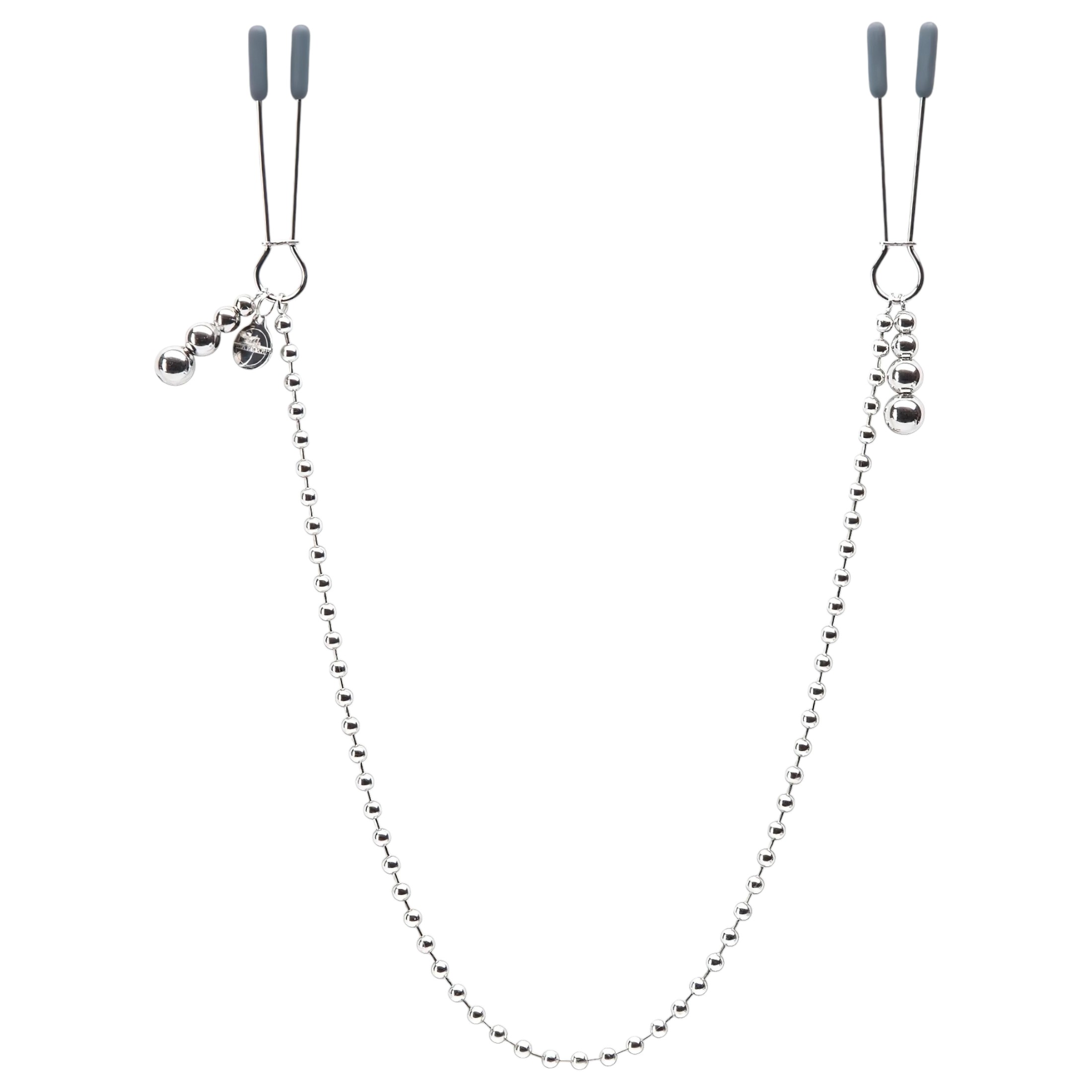 A sötét ötven árnyalata – At my merci csipesz lánccal