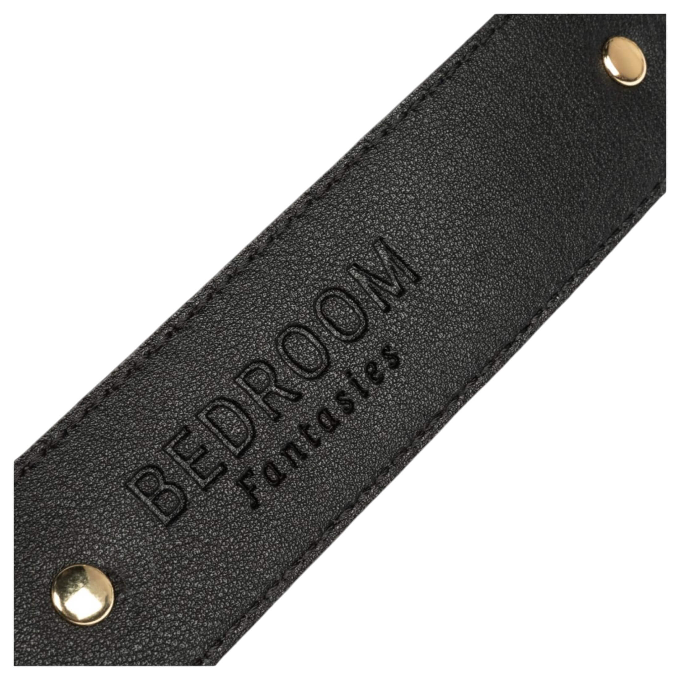 Bedroom Fantasies – 13 részes BDSM bőrönd (fekete)