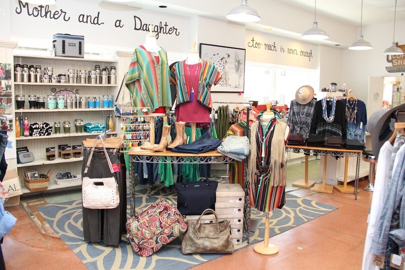 Tres Chic Boutique Tres Chic Boutique