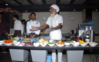 WORKSHOP ON RAW FOOD BY DR ARIS LATHAM, FOOD SCIENTIST โ 2014 WORKSHOP ON RAW FOOD BY DR ARIS LATHAM, FOOD SCIENTIST โ 2014