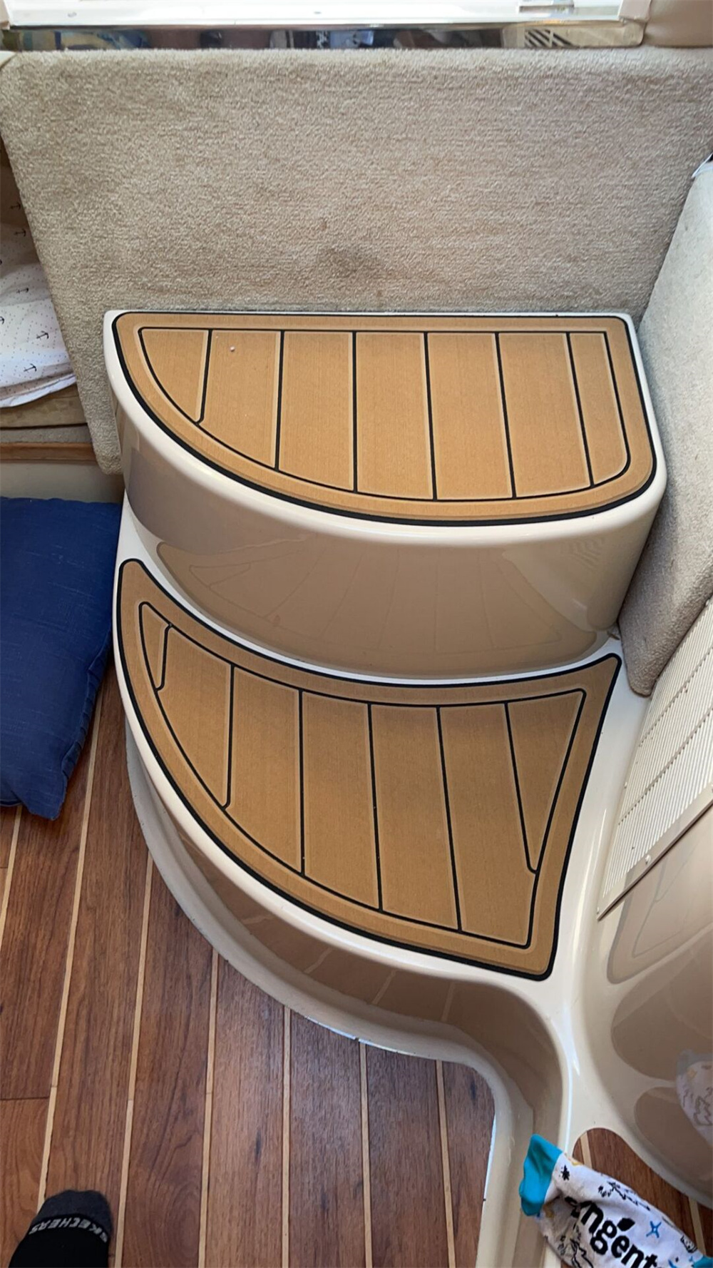 Chaparral-4 eva boat flooring