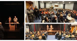 Δ.Χαλκηδόνος:Πραγματοποιήθηκε η κοπή της πρωτοχρονιάτικης πίτας των εργαζομένων Δ.Χαλκηδόνος:Πραγματοποιήθηκε η κοπή της πρωτοχρονιάτικης πίτας των εργαζομένων