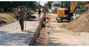 Πρόχωμα:Κατασκευάζεται το δίκτυο αποχέτευσης ακαθάρτων Πρόχωμα:Κατασκευάζεται το δίκτυο αποχέτευσης ακαθάρτων