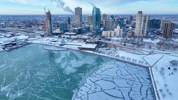 Milwaukee frozen in snow and ice as US cold snap lingers | News Milwaukee frozen in snow and ice as US cold snap lingers | News