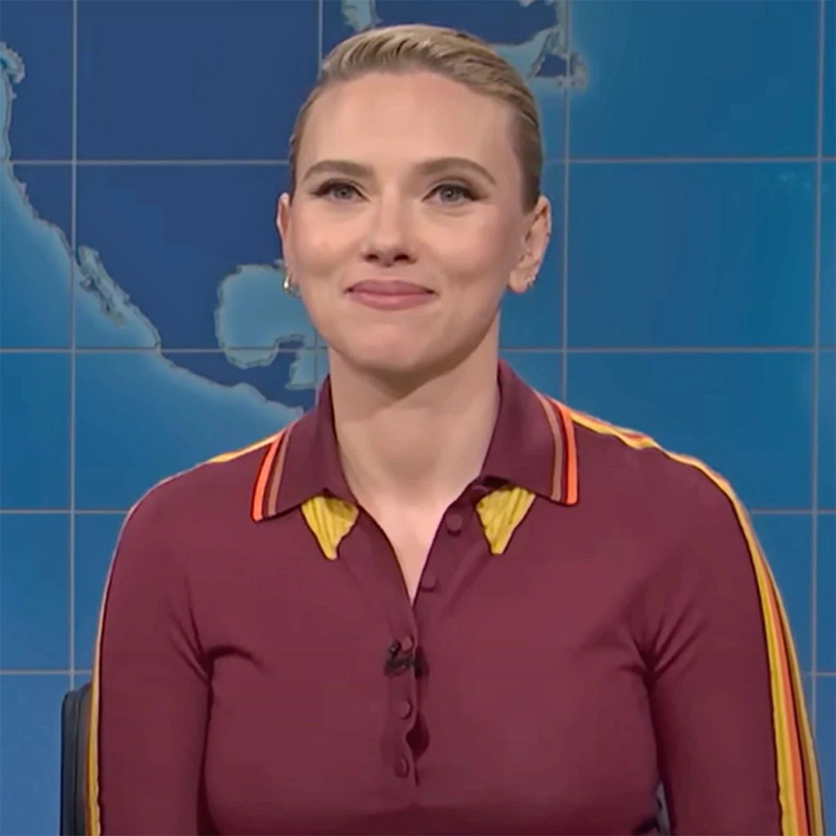 Scarlett Johansson & Colin Jost Get Revenge on Michael Che on SNL Scarlett Johansson & Colin Jost Get Revenge on Michael Che on SNL