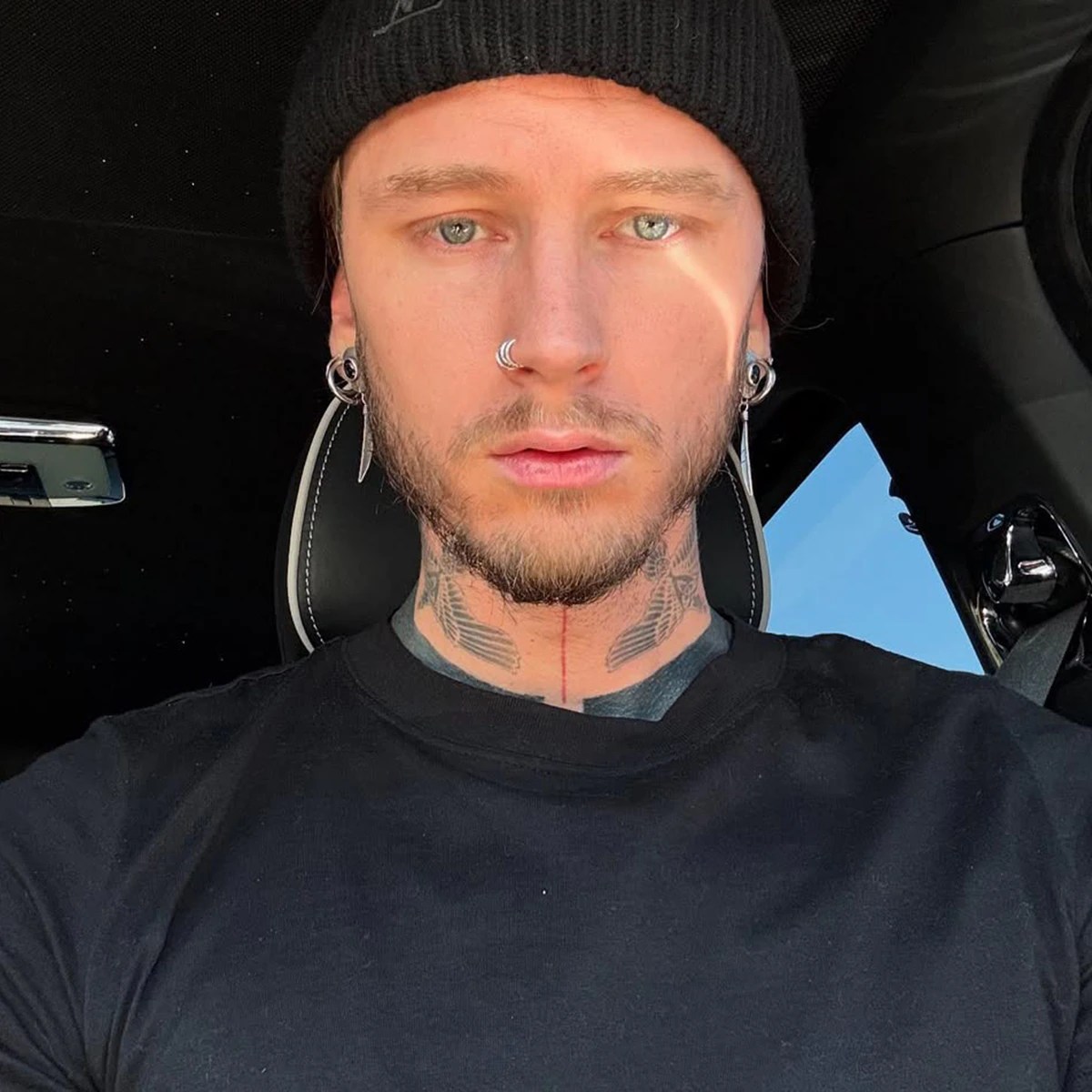 Machine Gun Kelly, Megan Fox Child Sick With Fever Machine Gun Kelly, Megan Fox Child Sick With Fever