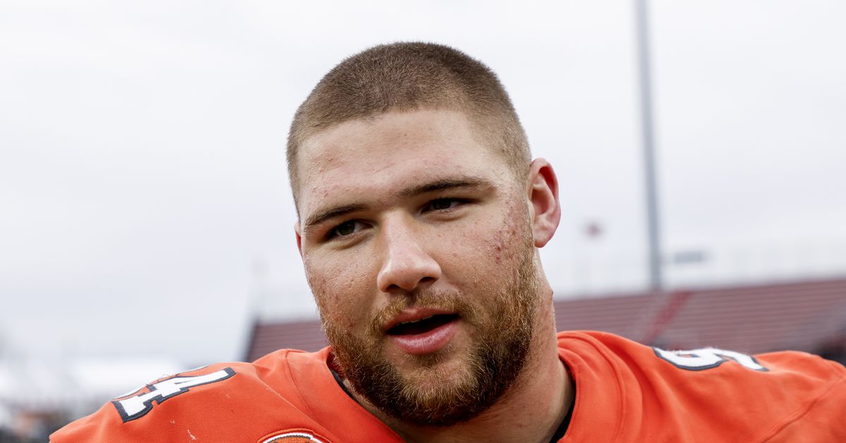 Browns have scheduled official visits and meetings with prospects in preparation for the NFL draft. Browns have scheduled official visits and meetings with prospects in preparation for the NFL draft.