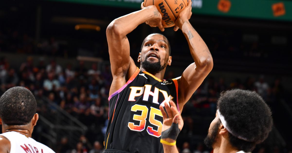 The Suns moved up to the 6th seed after defeating the Cavs 122-101 in a game recap. The Suns moved up to the 6th seed after defeating the Cavs 122-101 in a game recap.