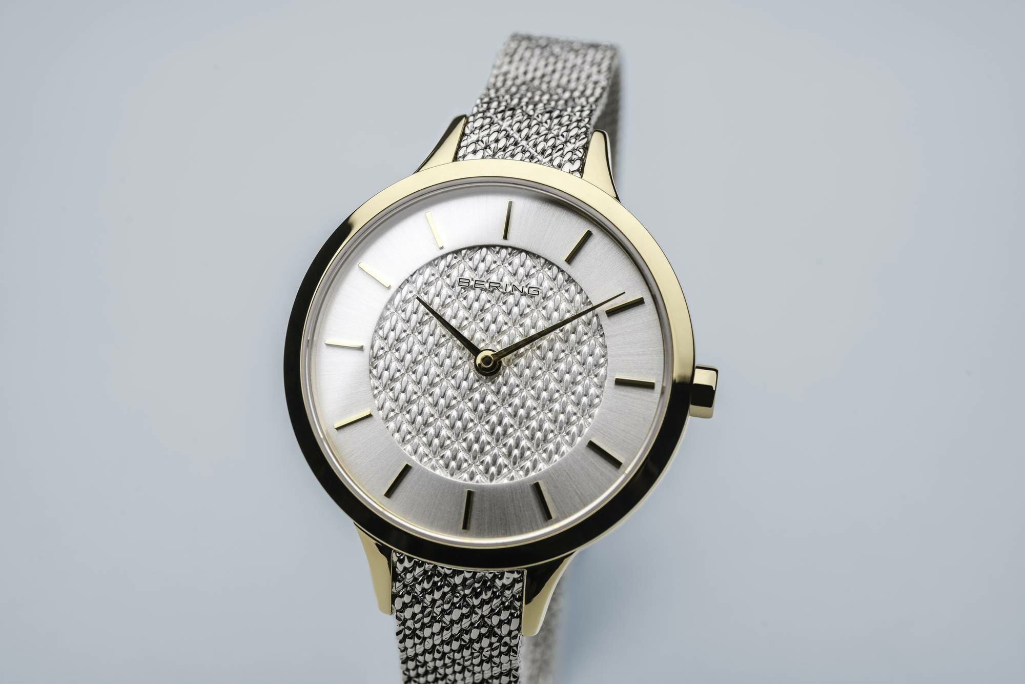 Bering Damen Armbanduhr Classic 31 mm Armband Milanaise 17831-010 – Bild 3