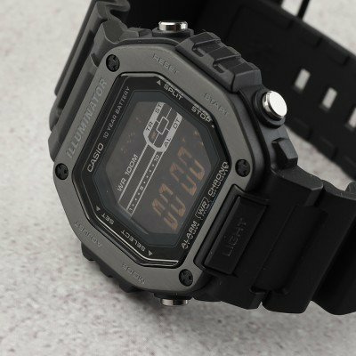 Casio Collection MWD-110HB-1BVEF Metal Covered Square Digital Uhr – Bild 2