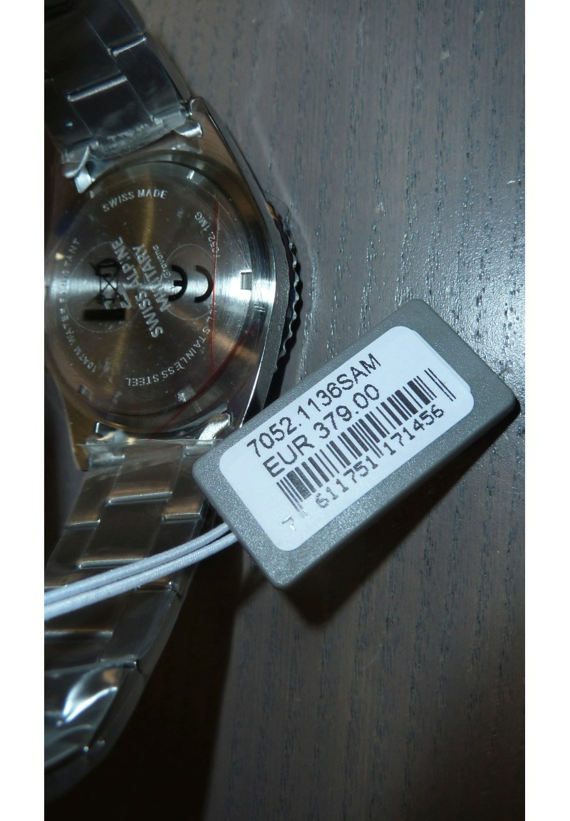 Swiss Alpine Military Herren Uhr GMT Analog Quarz 7052 Edelstahl 7052.1136 Swiss Alpine Military Herren Uhr GMT Analog Quarz 7052 Edelstahl 7052.1136