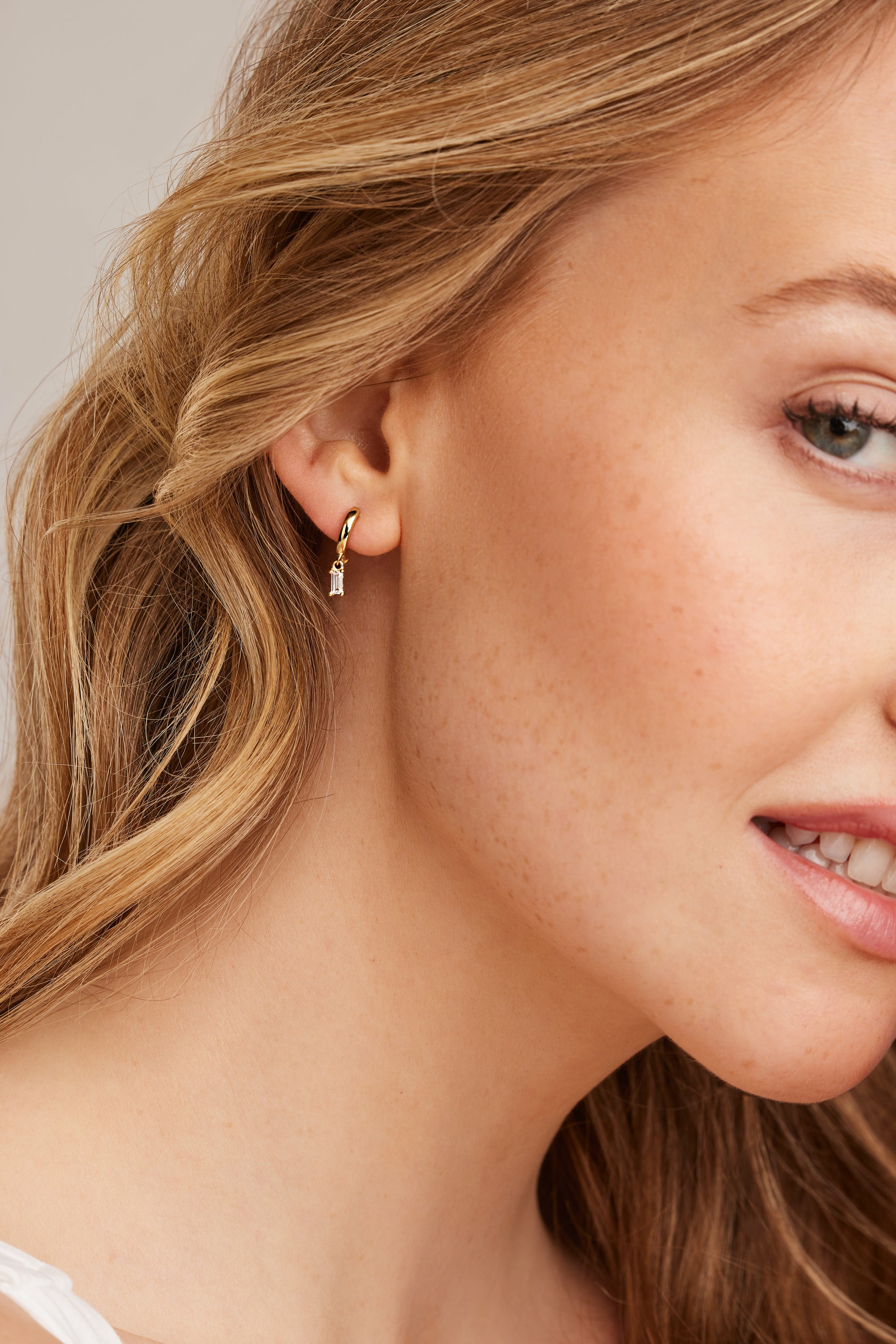 Creole 925 Sterling Silber vergoldet mit Zirkonia Baguette Anhänger 411851056415... Creole 925 Sterling Silber vergoldet mit Zirkonia Baguette Anhänger 411851056415...