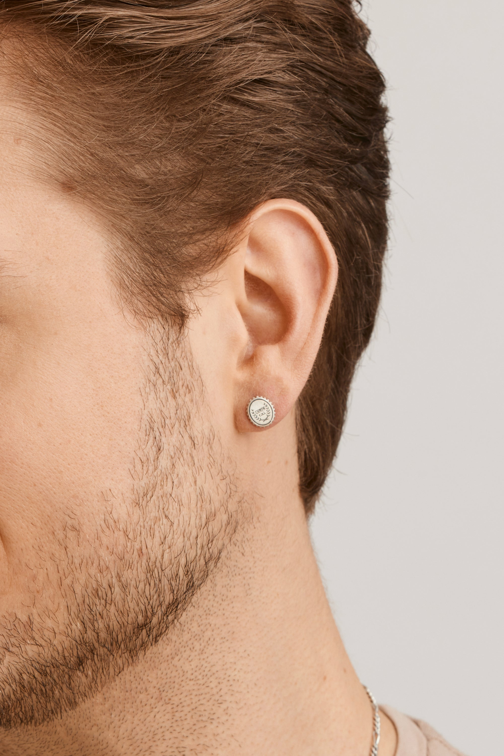 Single Ohrstecker 925/-Sterling Silber satiniert oxodiert Champion Wappen 411847...