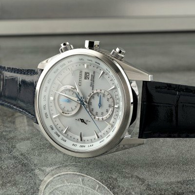 Citizen Radio Controlled AT8260-18A Radiocontrolled Uhr Citizen Radio Controlled AT8260-18A Radiocontrolled Uhr