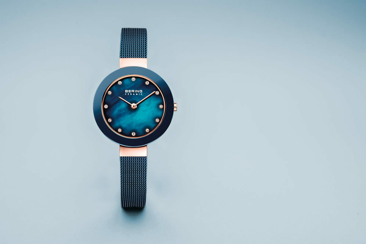 Bering Damen Armbanduhr Roségold glänzend, Blaues Perlmut-Zifferblatt Swarovski ... – Bild 3
