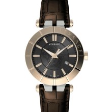 Versace Herren Armbanduhr V-Race Restyling 42 mm Datumsfenster Armband Leder VE... Versace Herren Armbanduhr V-Race Restyling 42 mm Datumsfenster Armband Leder VE...