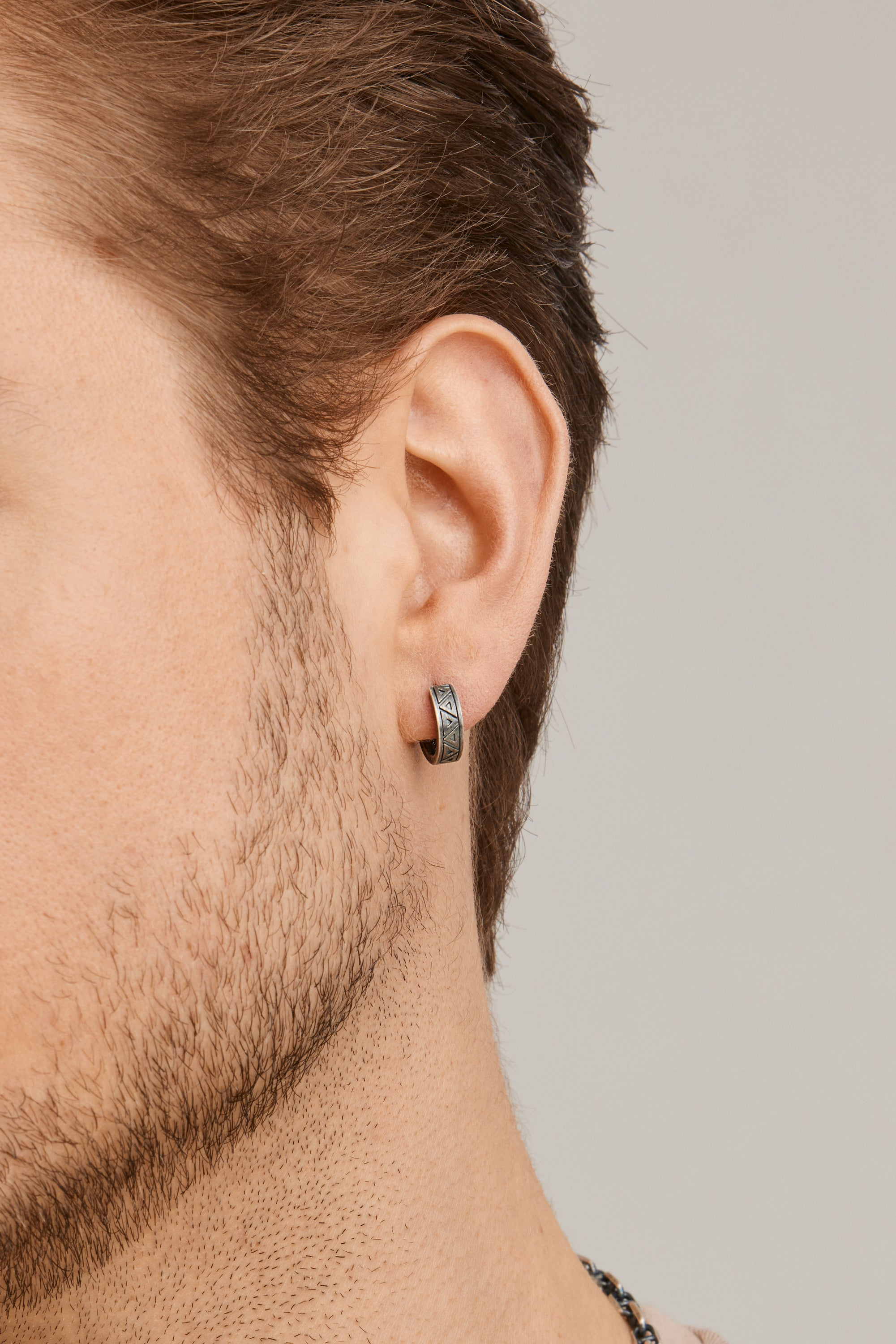 Single Creole 925 Silber matt oxidiert Dreiecke 41185105215582 – Bild 2