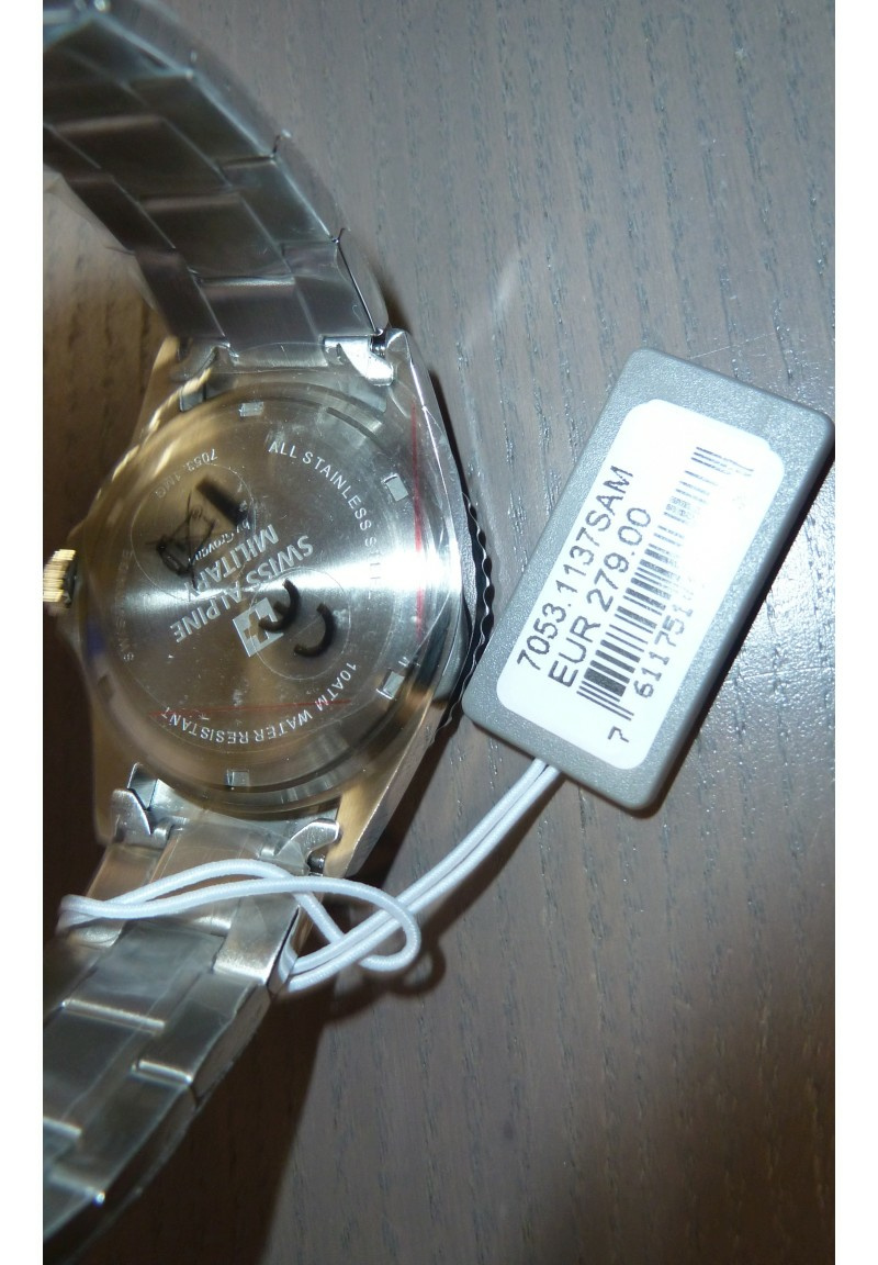 Swiss Alpine Military Herren Armbanduhr Master-Diver Analog Quarz 7053.1137 Swiss Alpine Military Herren Armbanduhr Master-Diver Analog Quarz 7053.1137