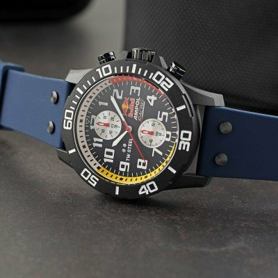 TW Steel Carbon CA6 Carbon - Red Bull Ampol Racing Uhr – Bild 3
