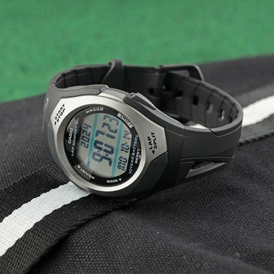 Casio STR-300C-1VEF Retro Sport Uhr Casio STR-300C-1VEF Retro Sport Uhr