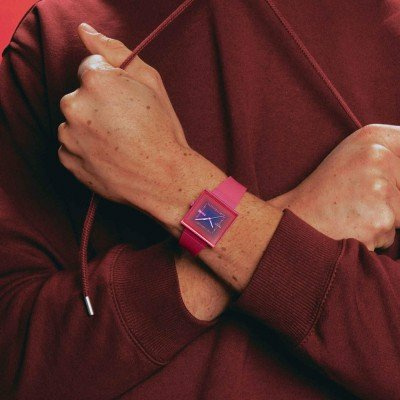 Swatch What If - Square SO34R700 Squarely Berry Uhr – Bild 3