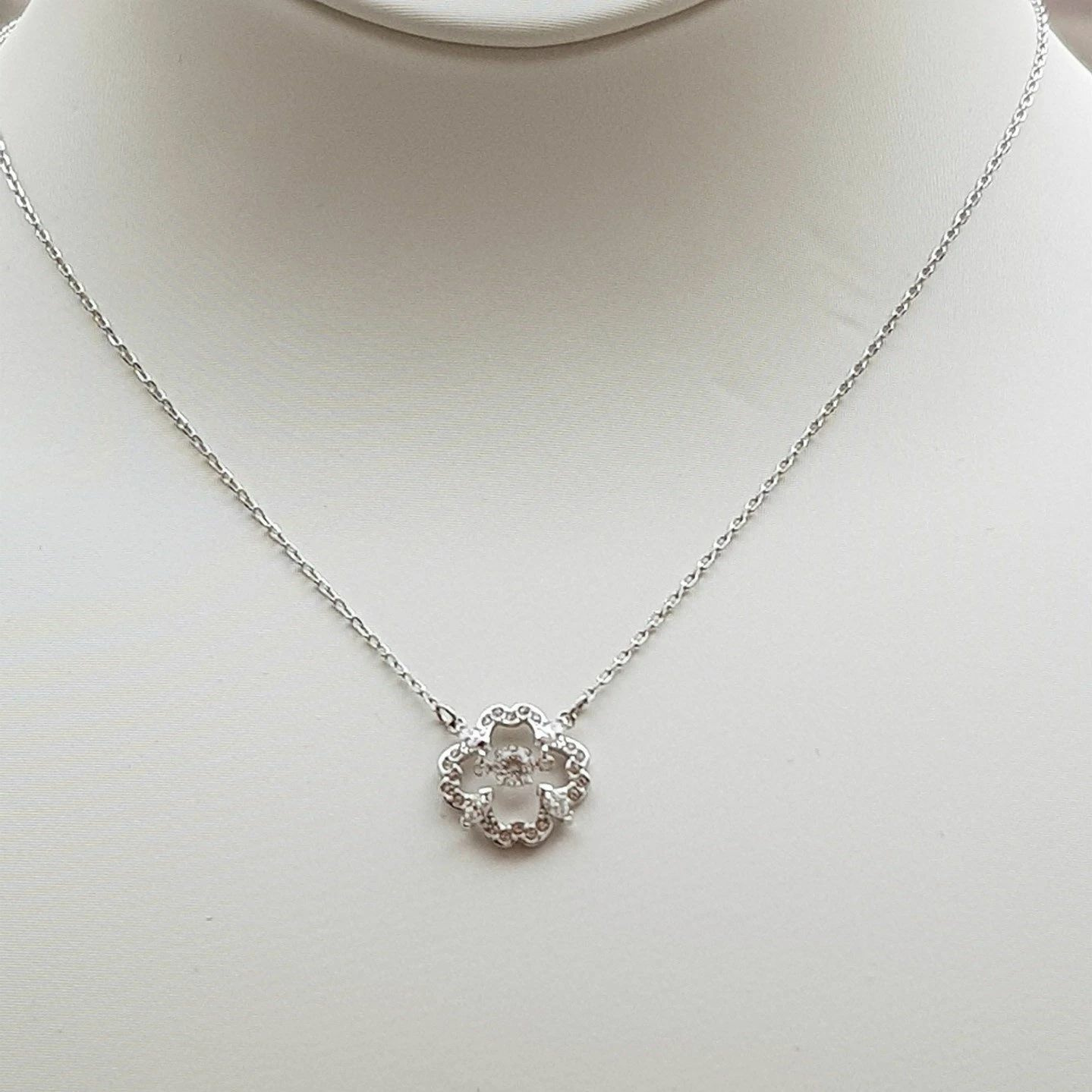 Swarovski Halskette Unisex Sparkling Dance Flower Silber 5411136 Swarovski Halskette Unisex Sparkling Dance Flower Silber 5411136