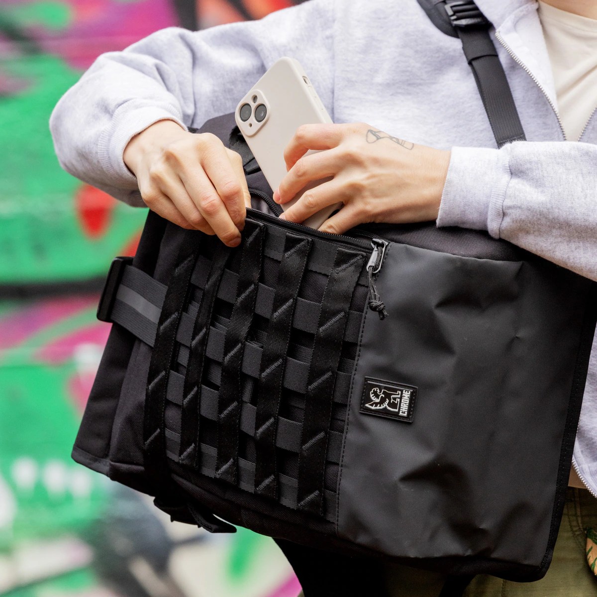 CHROME BARRAGE 18L PACK Fahrradrucksack – Bild 4