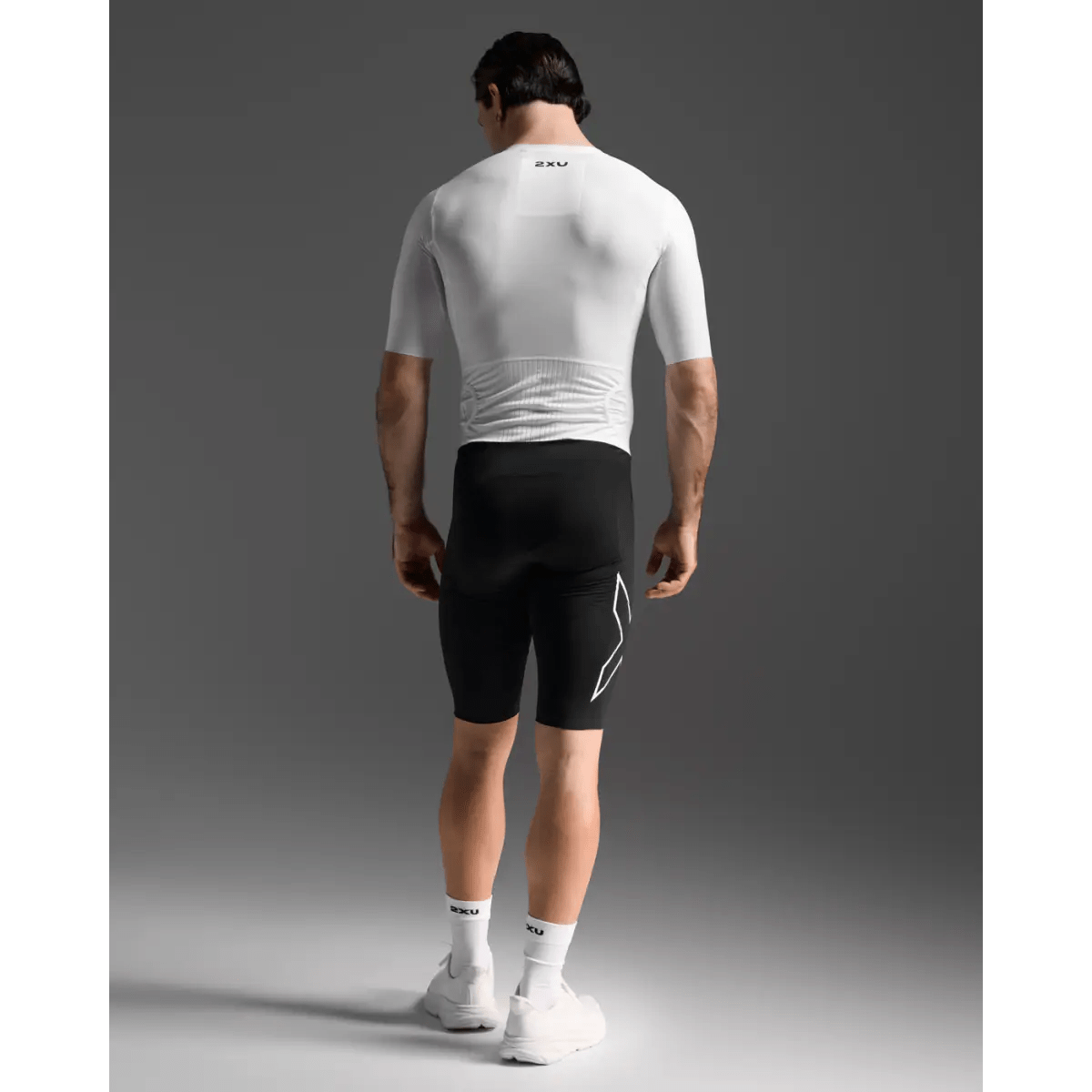 2XU Light Speed React Sleeved Trisuit – Bild 2