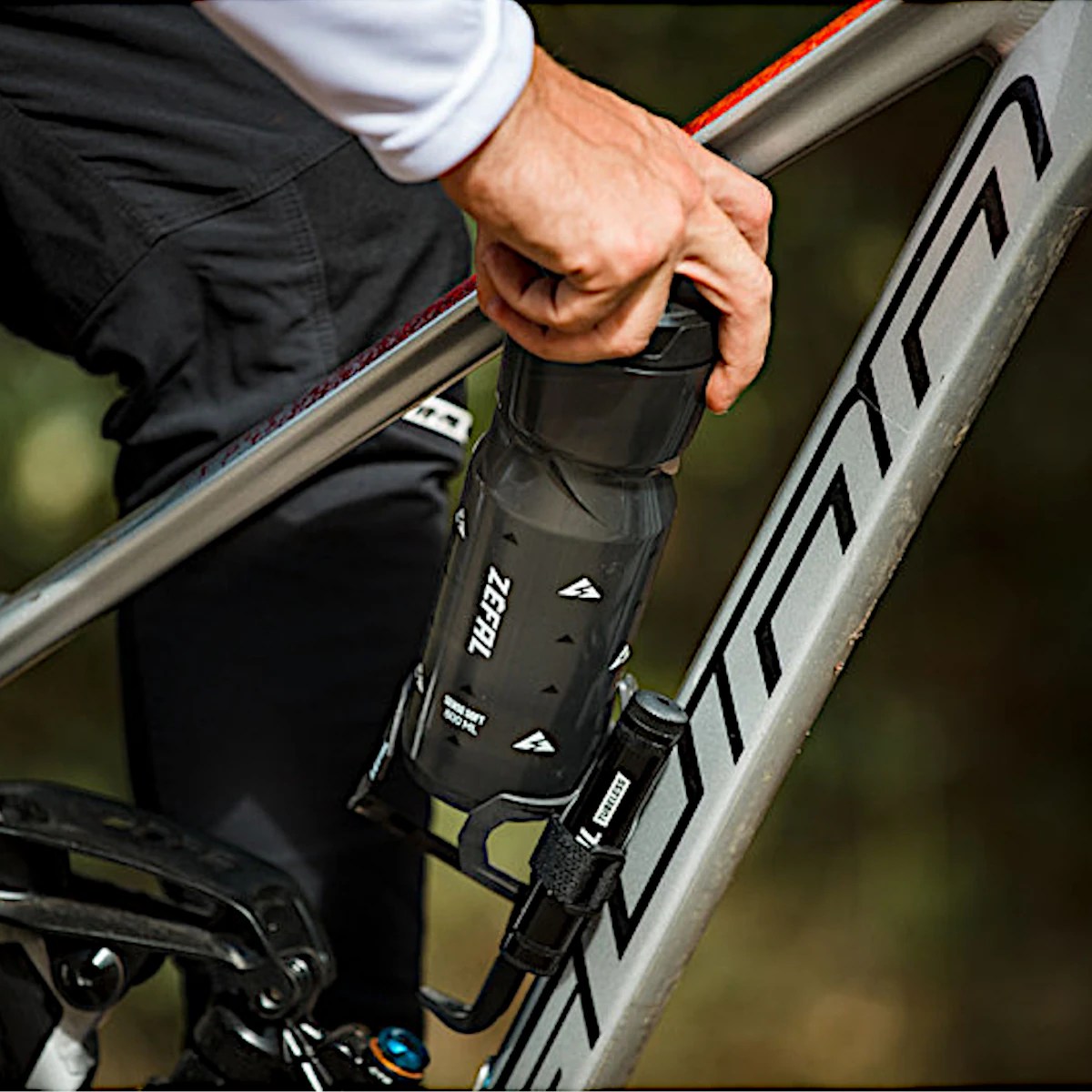 Zéfal Sense Soft 80 No Mud Trinkflasche – Bild 5