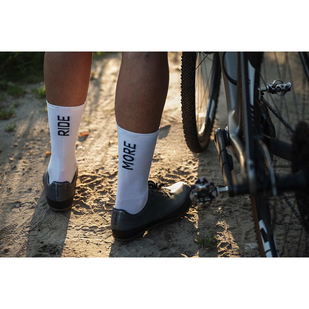 COIS Cycling TALK LESS RIDE MORE cycling Socks Radsocken – Bild 4