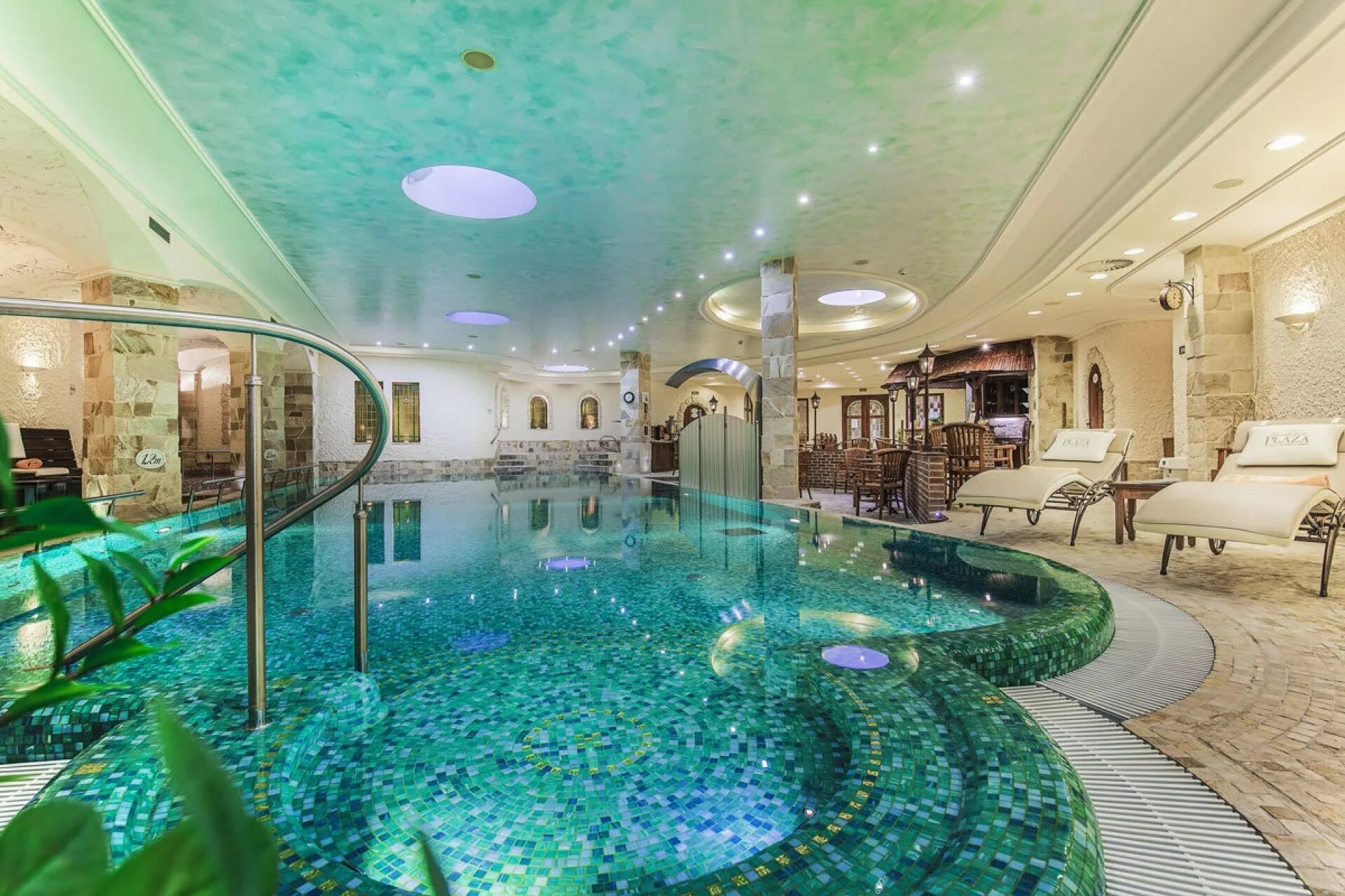 Unterkunft mit Frühstück und Eintritt ins Wellnessbad (1 Nacht) Unterkunft mit Frühstück und Eintritt ins Wellnessbad (1 Nacht)