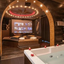 Romantik-Erotik & Wellness Traumnacht nur zu zweit Romantik-Erotik & Wellness Traumnacht nur zu zweit