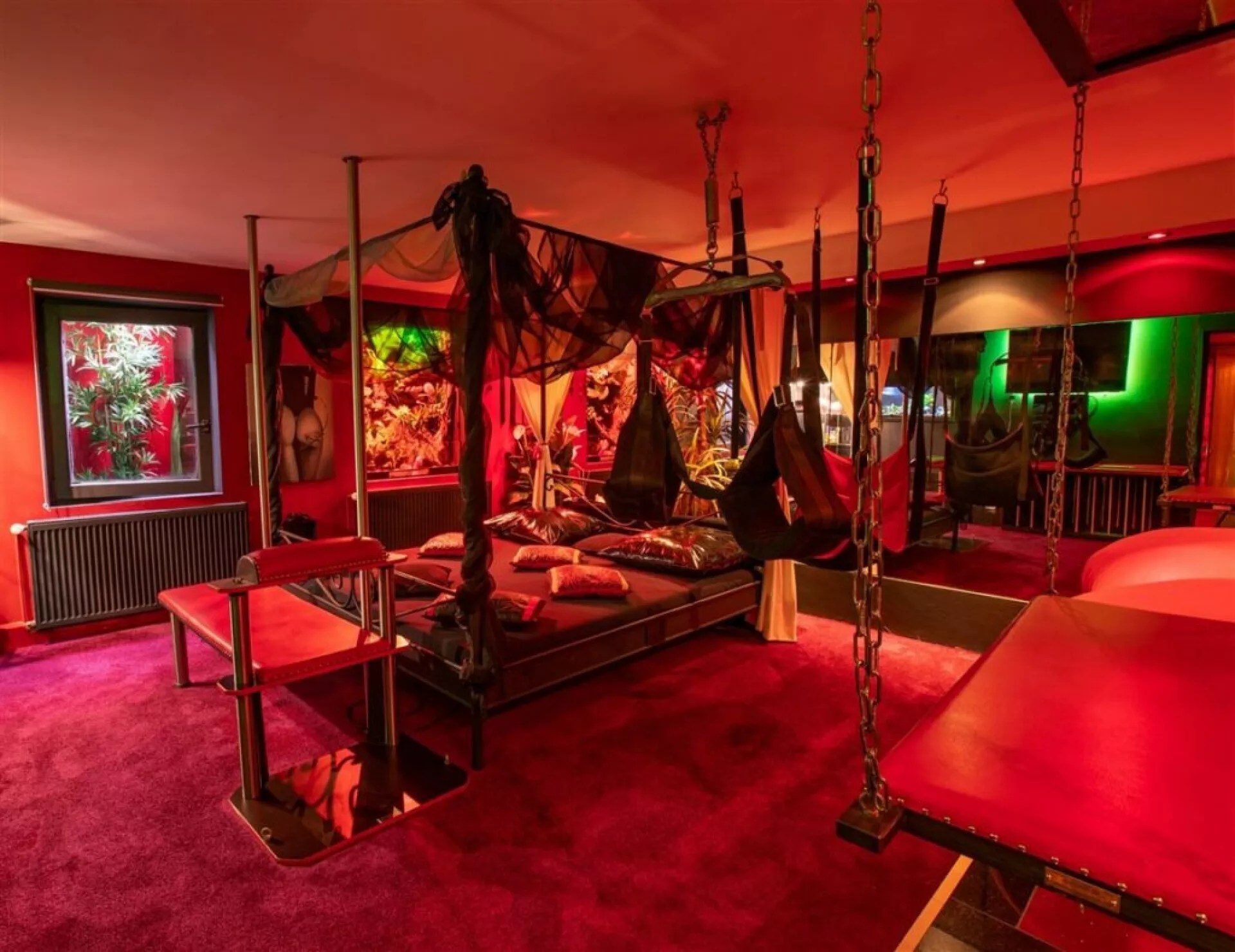 Romantik-Erotik & Wellness Traumnacht nur zu zweit Romantik-Erotik & Wellness Traumnacht nur zu zweit