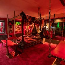 Romantik-Erotik & Wellness Traumnacht nur zu zweit Romantik-Erotik & Wellness Traumnacht nur zu zweit