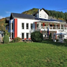 Auf Rosen gebettet Auf Rosen gebettet