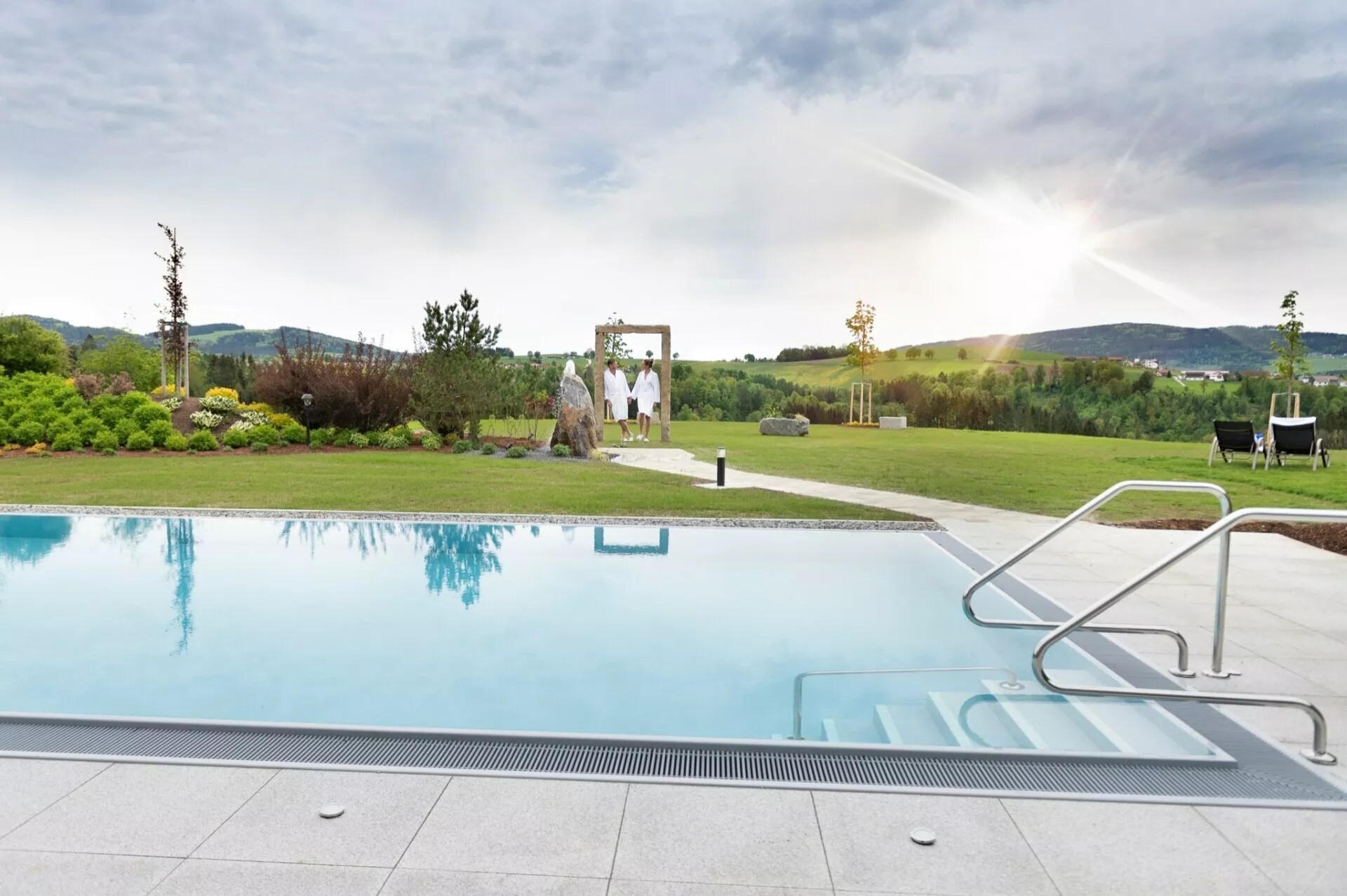 Wellnesstage in der Donauperle mit Massage Wellnesstage in der Donauperle mit Massage