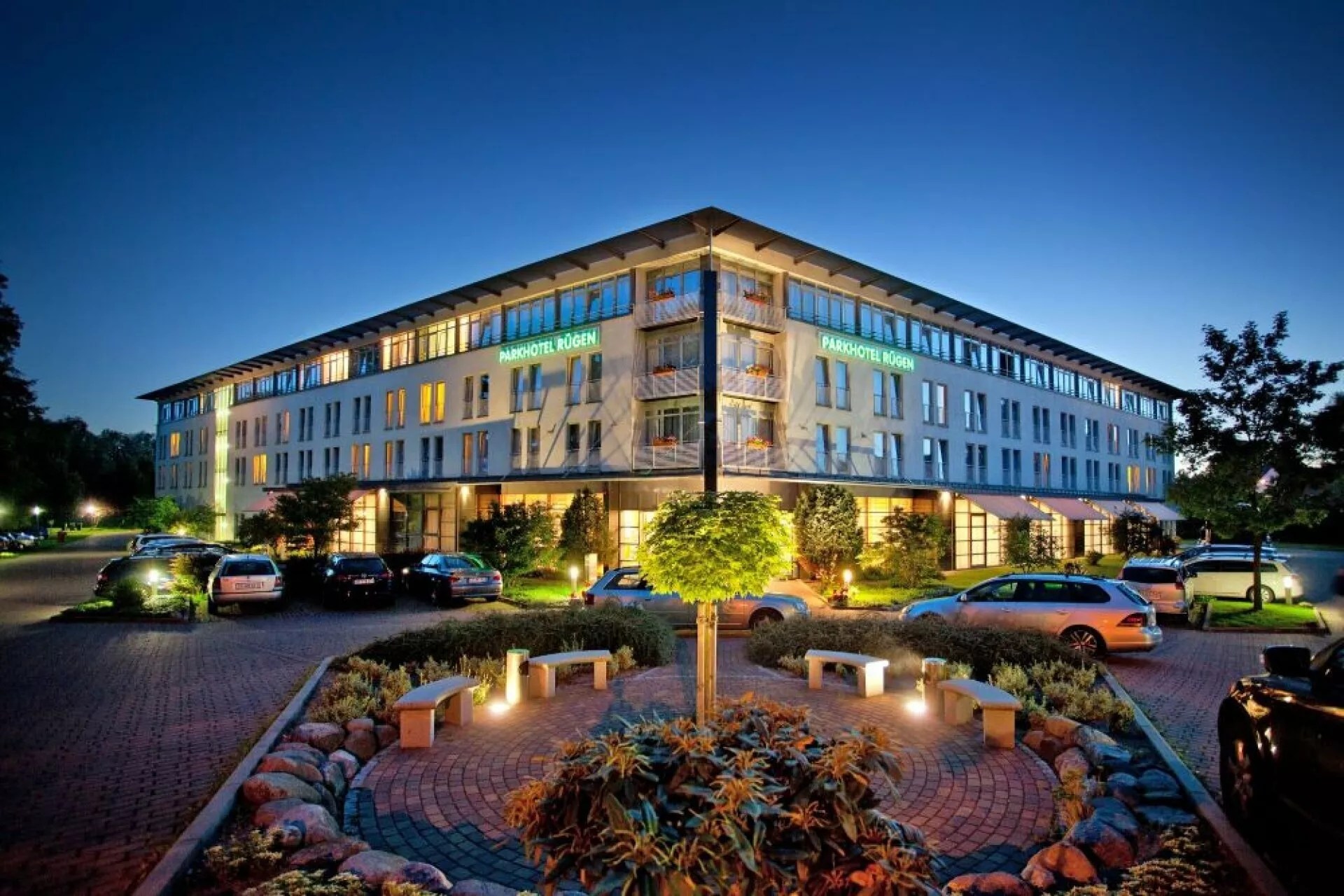 Familienzeit inkl. HP Plus, Schwimmbad und Nationalpark Familienzeit inkl. HP Plus, Schwimmbad und Nationalpark