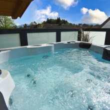 3 Nächte in Romantik Penthouse Suite mit Whirlpool 3 Nächte in Romantik Penthouse Suite mit Whirlpool