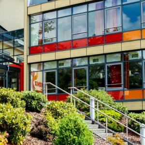 5=4 inkl. Halbpension 5=4 inkl. Halbpension