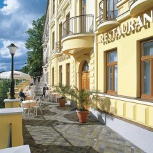 Aufenthalt mit Frühstück, Massage und Resort Saunia Thermal (2 Nächte) Aufenthalt mit Frühstück, Massage und Resort Saunia Thermal (2 Nächte)