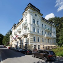 7 Nächte mit Vollpension inkl. 18 Behandlungen/Woche 7 Nächte mit Vollpension inkl. 18 Behandlungen/Woche