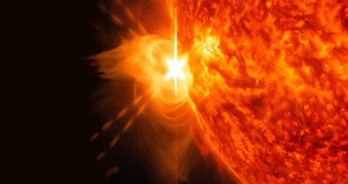 ‘Impact later this week’: Powerful solar flare sends out geomagnetic tornado auto racing towards Earth ‘Impact later this week’: Powerful solar flare sends out geomagnetic tornado auto racing towards Earth