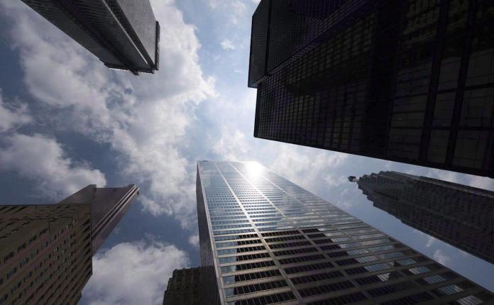 (*)- sized financial institutions see greater consumer complete satisfaction than (*): J.D. (*) study (*)- sized financial institutions see greater consumer complete satisfaction than (*): J.D. (*) study