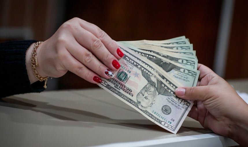 Ecuador avanza “a paso de tortuga coja” en PIB per cápita Ecuador avanza “a paso de tortuga coja” en PIB per cápita