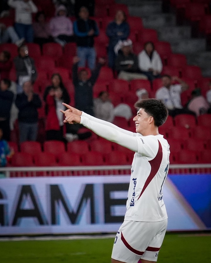 Liga de Quito aplastó a Orense Liga de Quito aplastó a Orense