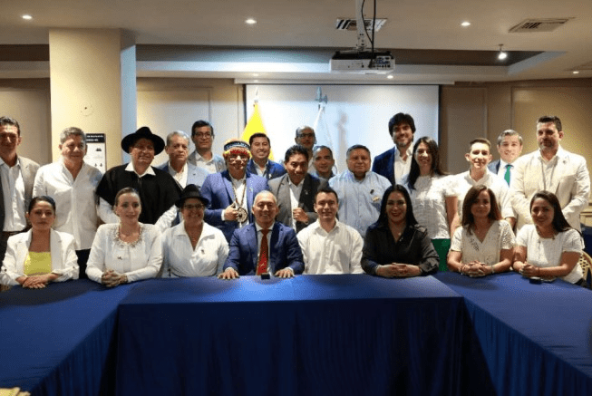 Presidente Noboa recibió reconocimientos por parte de los GAD Presidente Noboa recibió reconocimientos por parte de los GAD