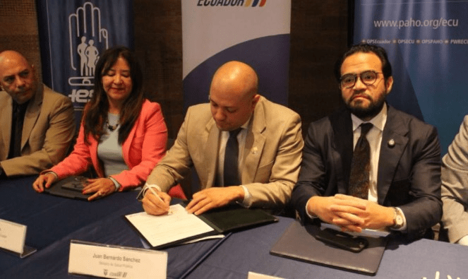 Ecuador conforma Comité para reducir la mortalidad materna y neonatal Ecuador conforma Comité para reducir la mortalidad materna y neonatal