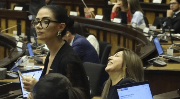 21 asambleístas fueron multados por faltar a sesión del Pleno 21 asambleístas fueron multados por faltar a sesión del Pleno