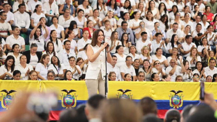 Más de 1.800 docentes de Ecuador recibirán pago retroactivo por homologación salarial Más de 1.800 docentes de Ecuador recibirán pago retroactivo por homologación salarial